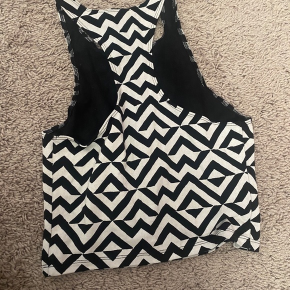 Victoria’s Secret PINK halter crop top - Picture 3 of 3